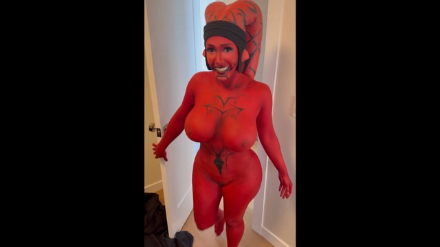 Curvy Latina tetona fucking